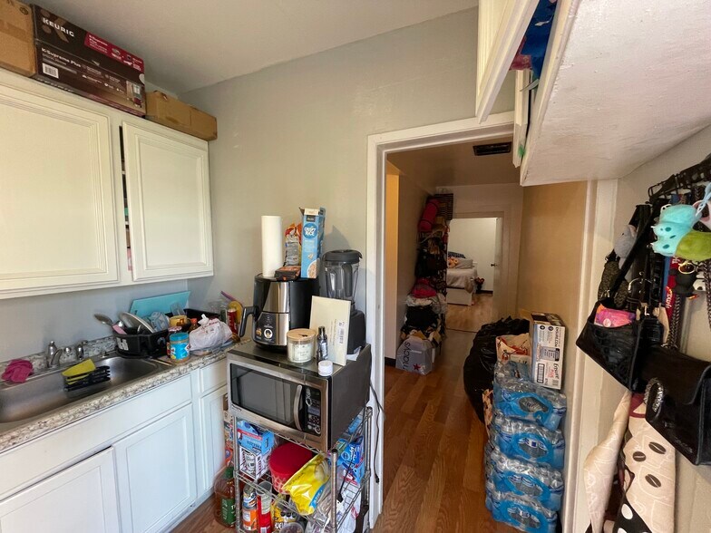 More Photos Of 1854 W 17th St, Santa Ana Freestanding For Sale