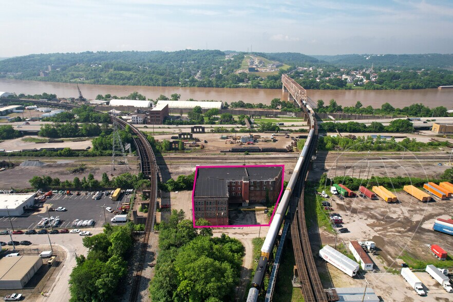 Primary Photo Of 1275 Budd St, Cincinnati Warehouse For Sale
