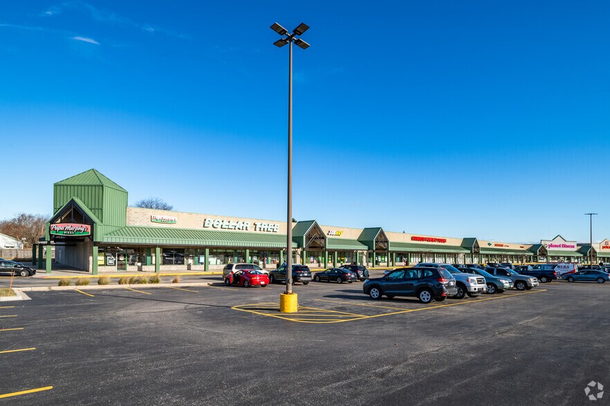 More Photos Of 4698 S Whitnall Ave, Saint Francis Freestanding For Lease