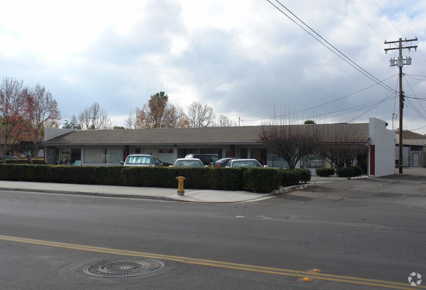 More Photos Of 110 S Citrus Ave, Vista Freestanding For Lease