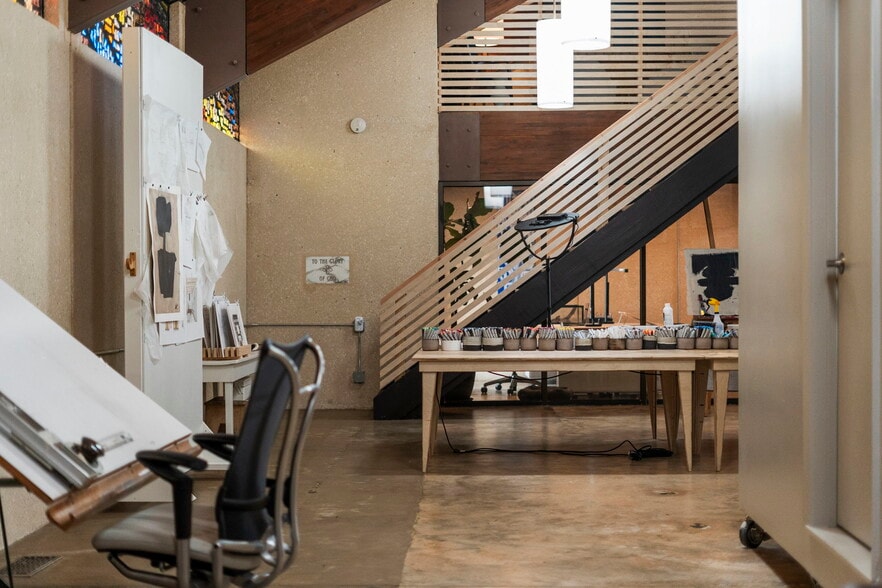 More Photos Of 4720 Avenue O 1/2, Galveston Showroom For Sale