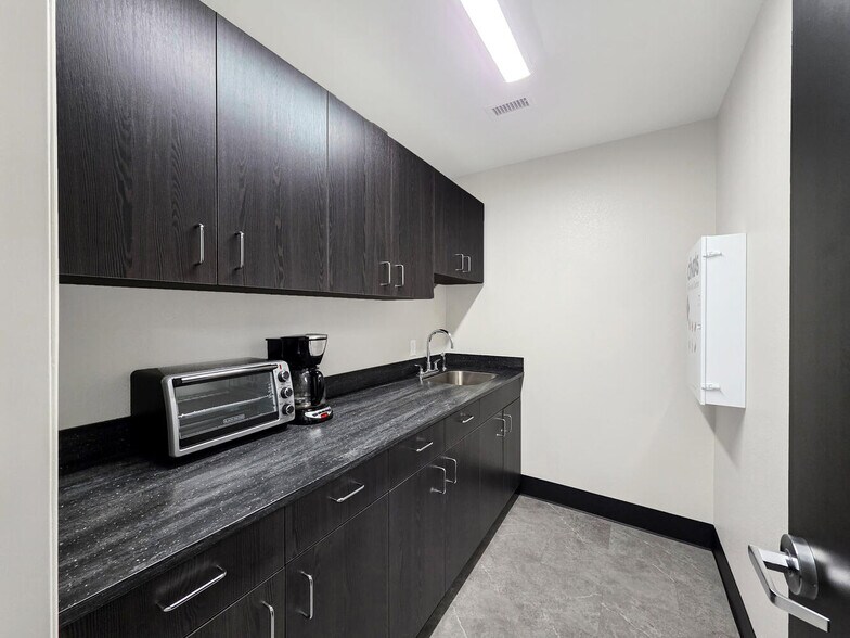 More Photos Of 3410 I-10 W, Orange Office For Sale