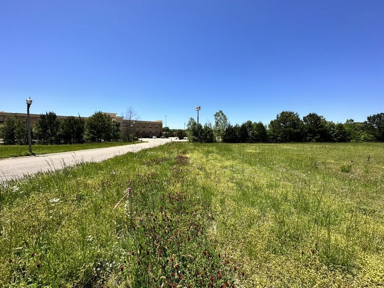 More Photos Of Coulter Drive, New Albany Land For Sale