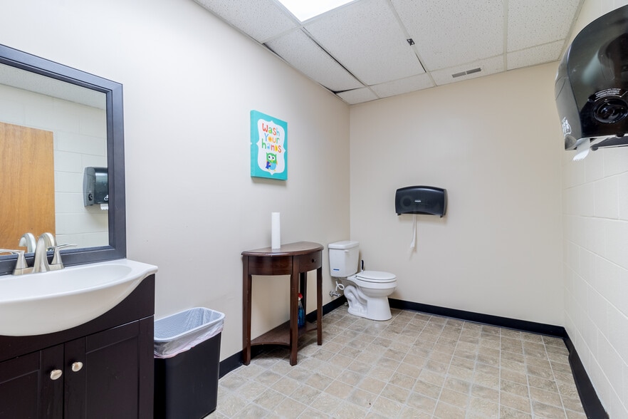 More Photos Of 2 Harker Rd, Fort Oglethorpe Religious Facility For Sale