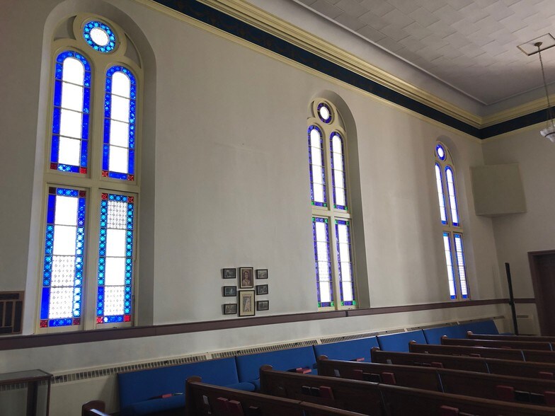 More Photos Of 109 Church St, Palmyra Religious Facility For Sale