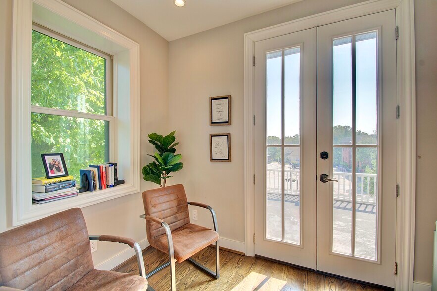 More Photos Of 33 N Fort Thomas Ave, Fort Thomas Office For Sale