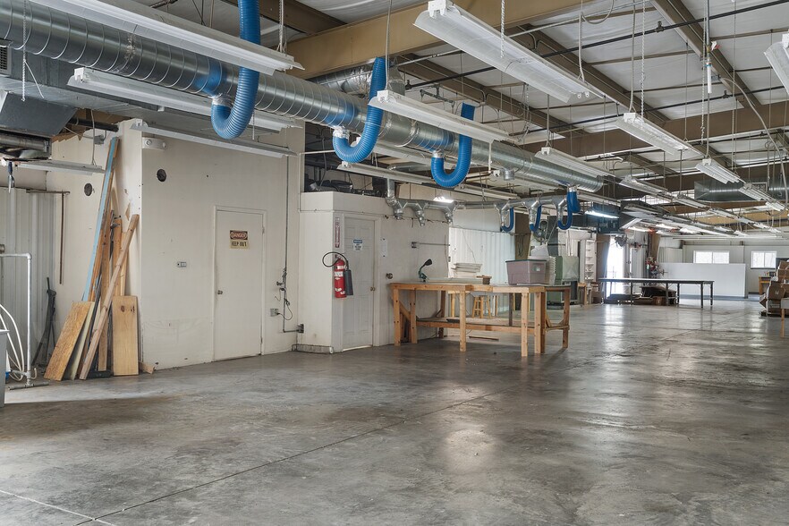 More Photos Of 205 Industrial Pike, Whitwell Manufacturing For Sale
