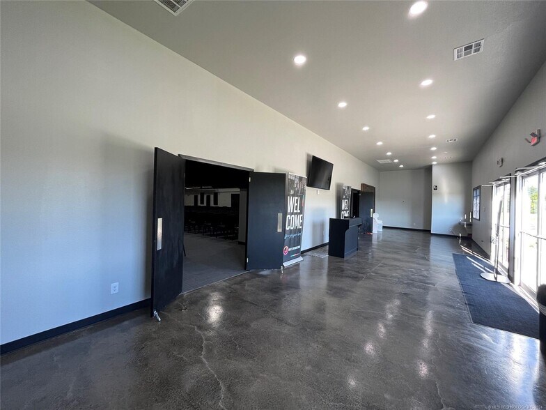 More Photos Of 2710 S Cherokee Dr, Muskogee Religious Facility For Sale