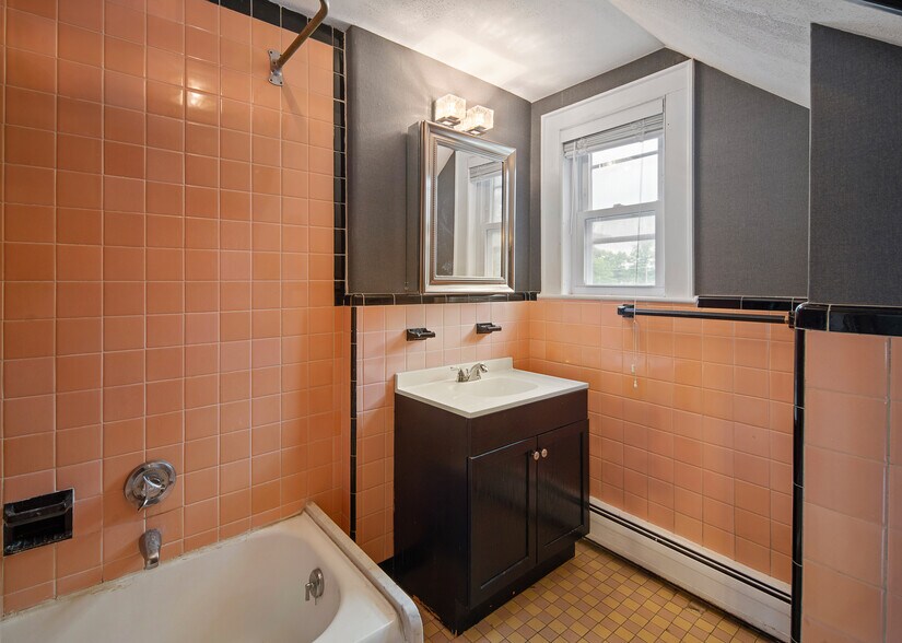 More Photos Of 7 Bridge St, Billerica Office For Sale