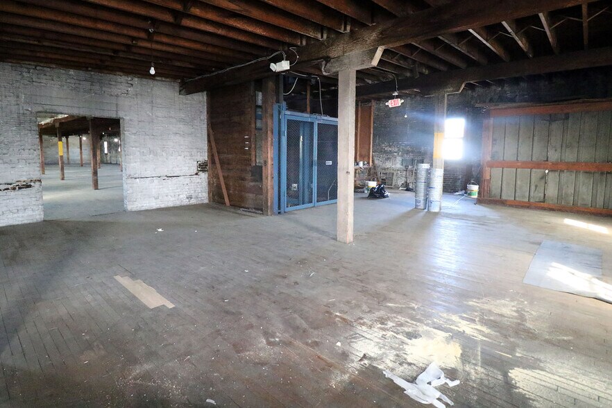 More Photos Of 312 N 7th St, Steubenville Warehouse For Sale
