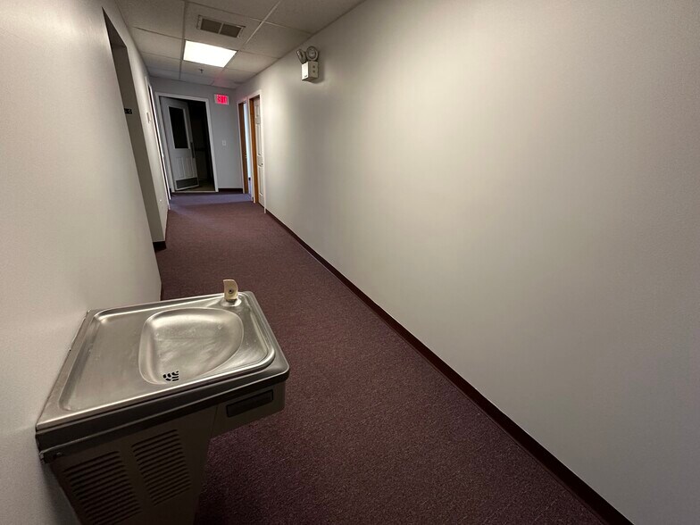 More Photos Of 61 Ffyler Pl, Suffield Unknown For Lease