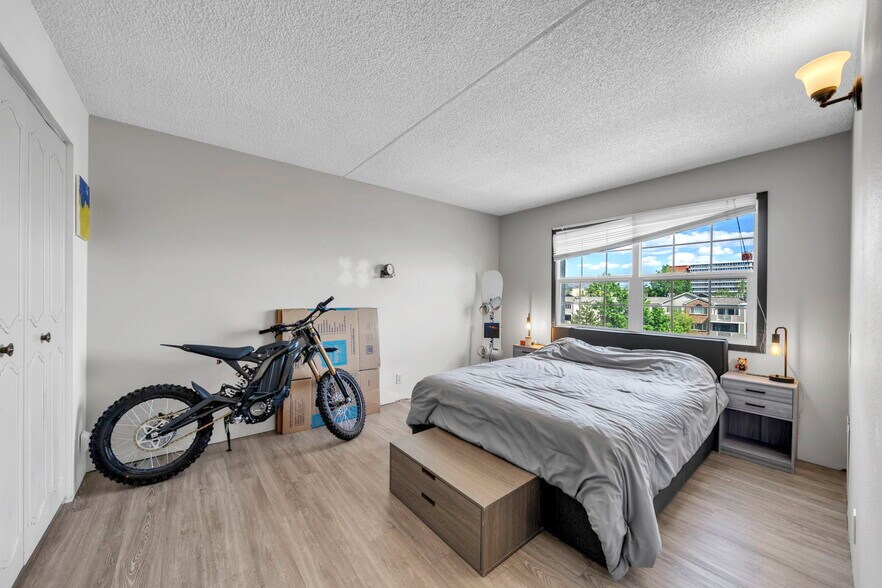 More Photos Of 805 29th St, Boulder Apartments For Sale