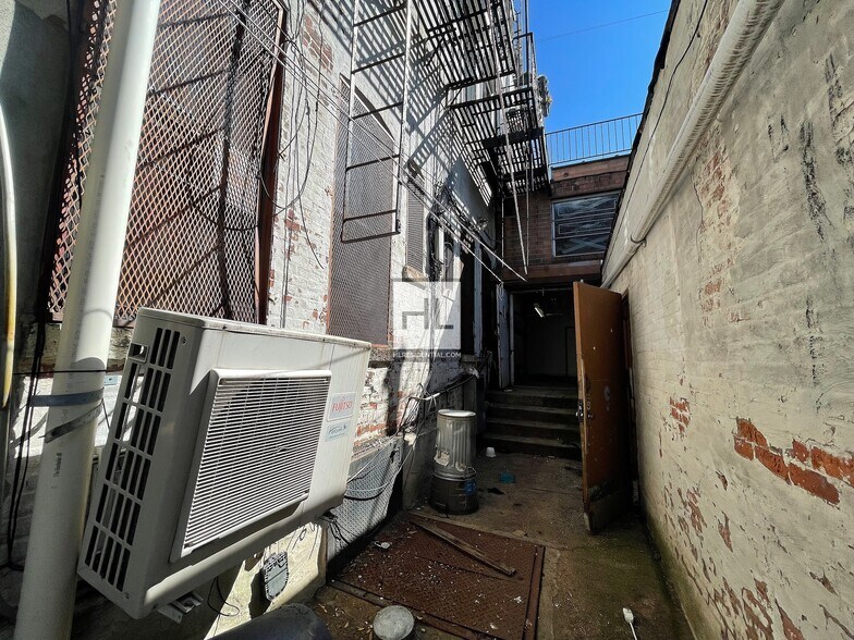 More Photos Of 478 Onderdonk Ave, Ridgewood Apartments For Lease