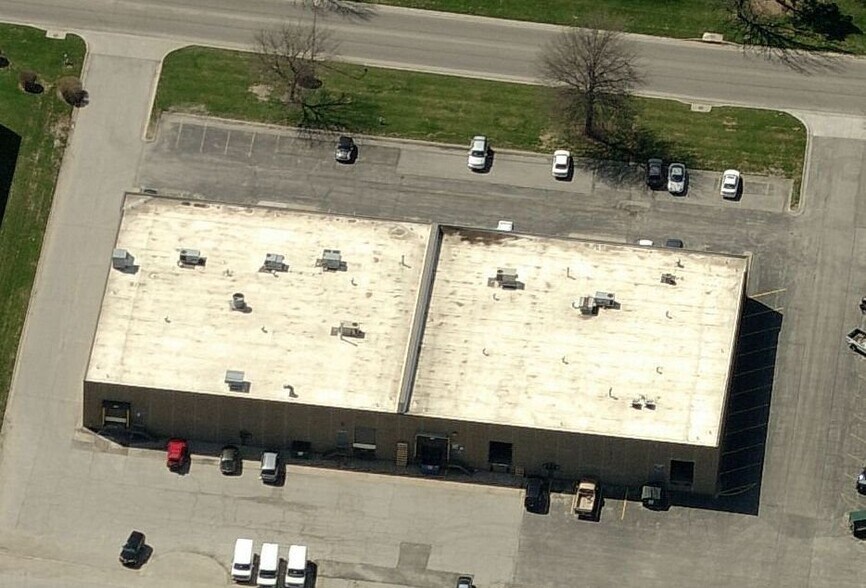 More Photos Of 9243-9261 Cody St, Overland Park Warehouse For Lease