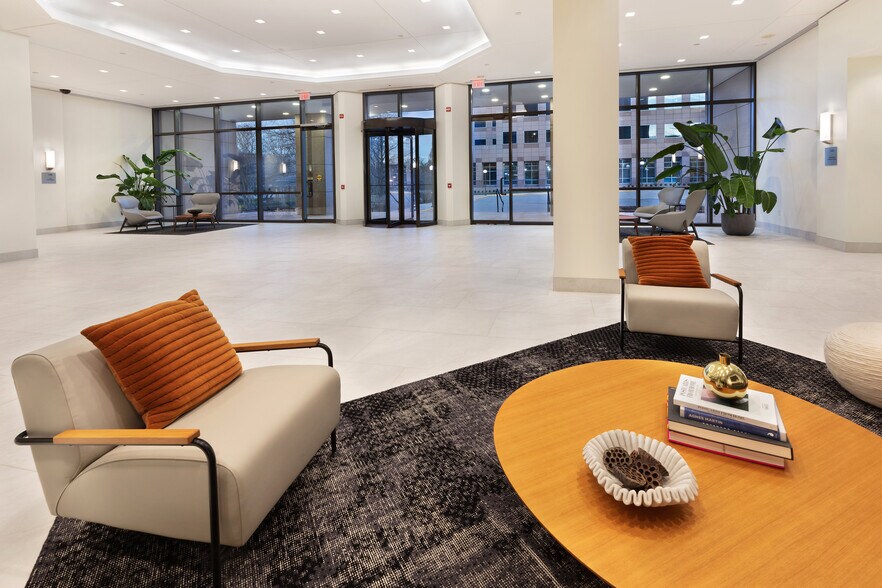 More Photos Of 2355 Dulles Corner Blvd, Herndon Office For Lease