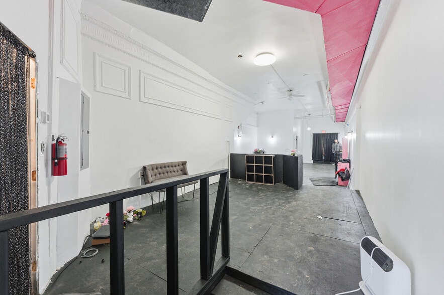 More Photos Of 522 Market st, Chester General Retail For Lease