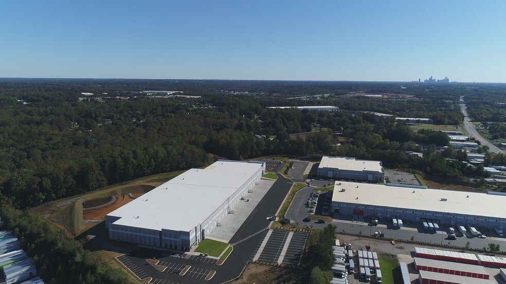 More Photos Of 3800 Parrott Dr, Charlotte Warehouse For Lease