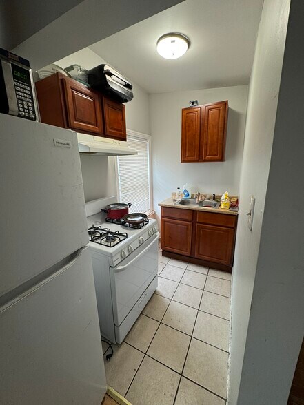 More Photos Of 1641 W Girard Ave, Philadelphia Office Residential For Sale