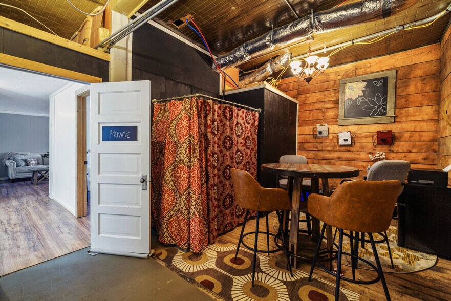 More Photos Of 104 N 3rd St, Kremmling Storefront Retail Residential For Sale