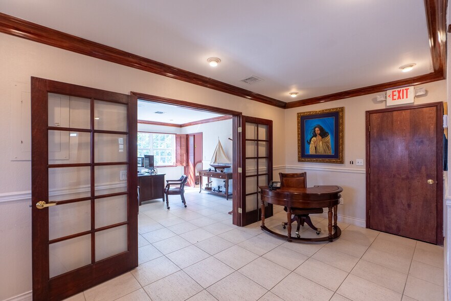 More Photos Of , Coral Gables Office For Sale