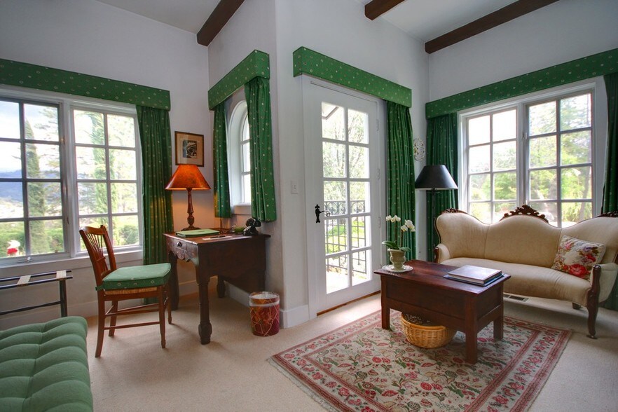 More Photos Of 48644 Victoria Ln, Oakhurst Hospitality For Sale