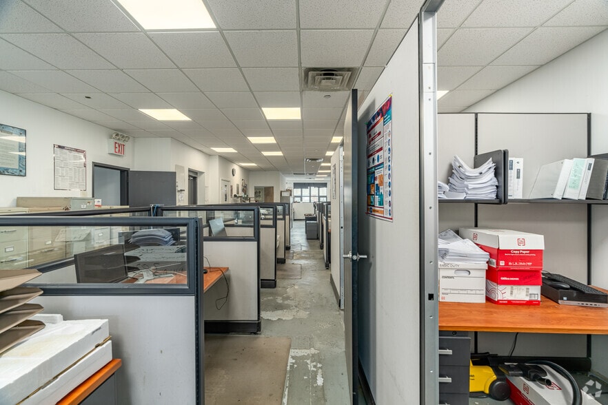 More Photos Of 3718 57th St, Woodside Distribution For Sale