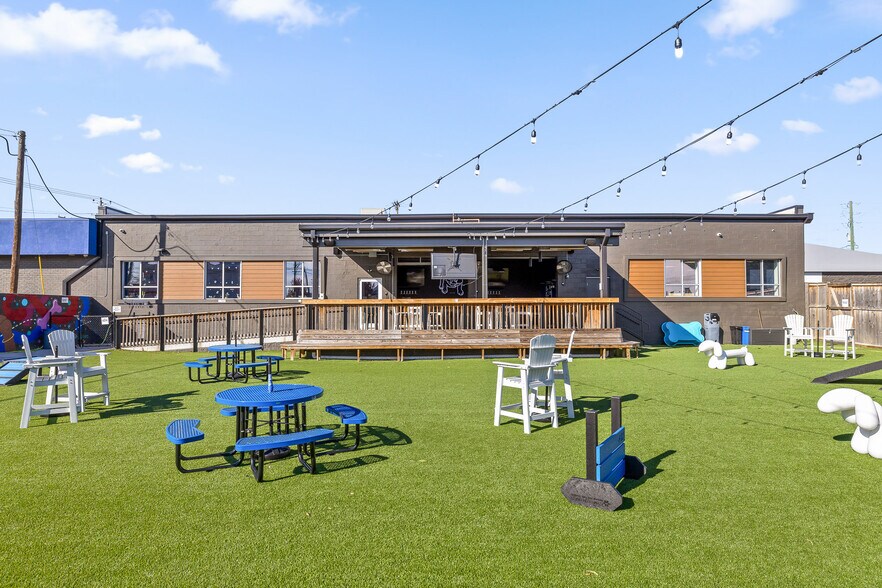 More Photos Of 255 W 20th St, Chattanooga Office For Sale