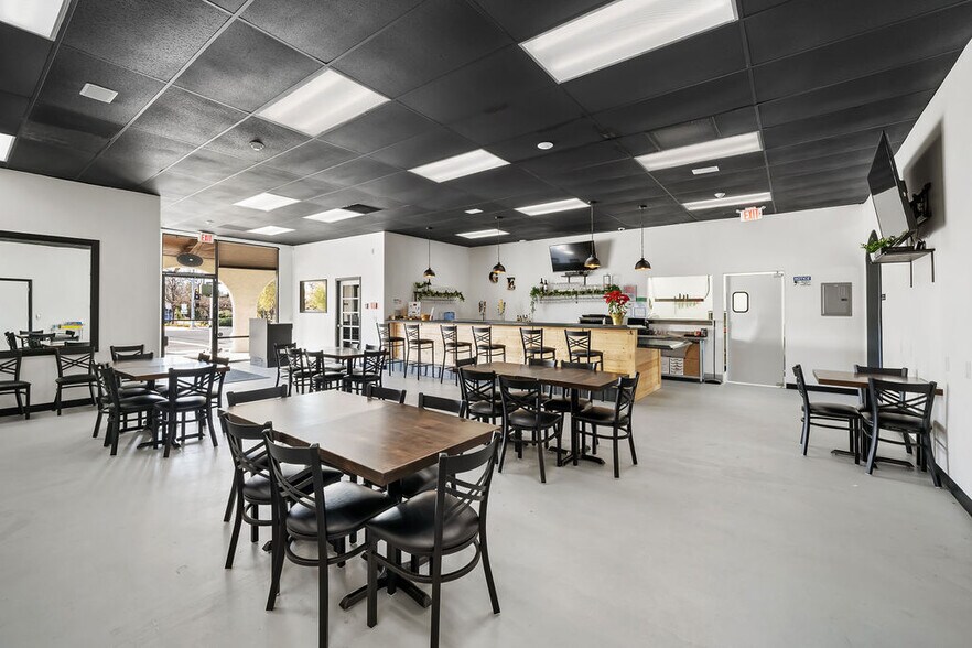 More Photos Of 8115-8149 El Camino Real, Atascadero Storefront Retail Office For Lease