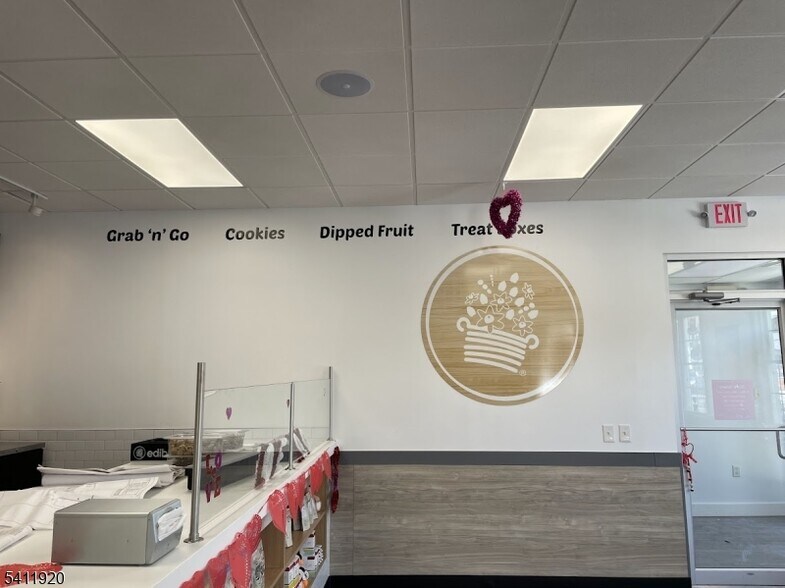 More Photos Of 281 Triangle Rd, Hillsborough Freestanding For Lease