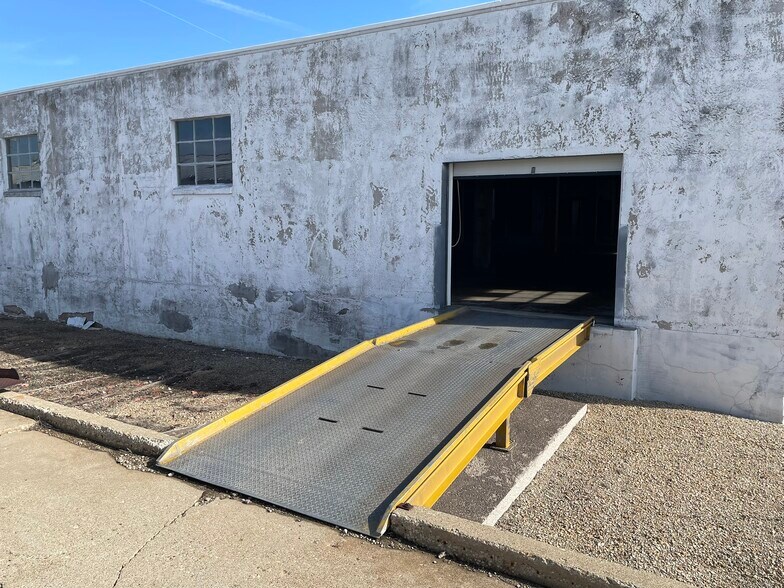More Photos Of 4177 N Illinois Route 251, Mendota Industrial For Lease