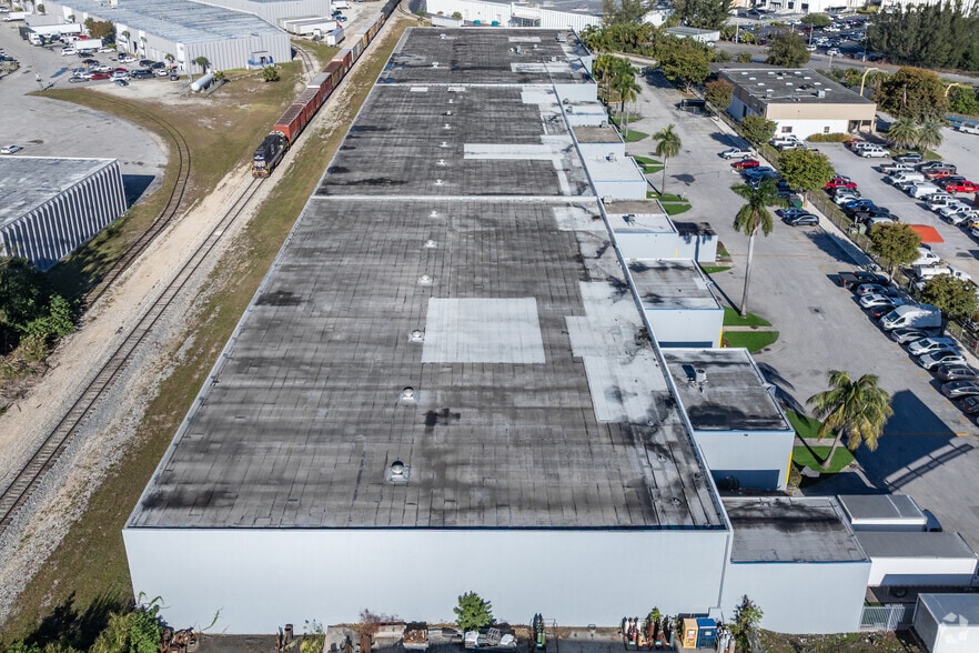 More Photos Of 9970 NW 89th Ct, Medley Warehouse For Lease