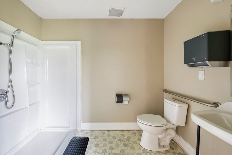 More Photos Of 80 Miller St, Centerburg Congregate Senior Housing For Lease
