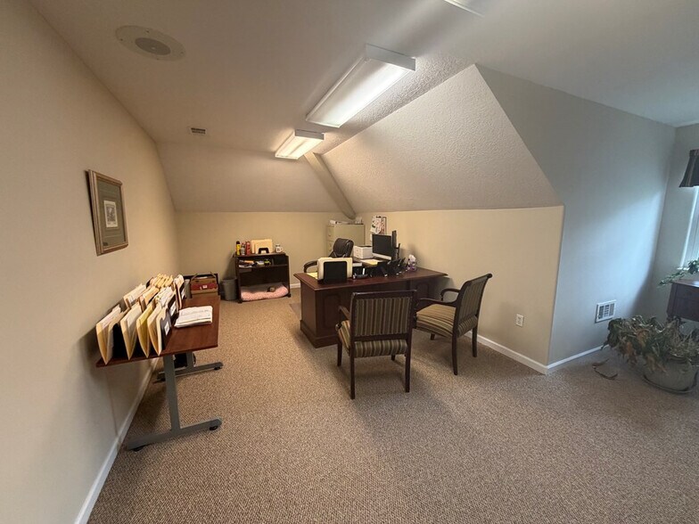 More Photos Of 730 E Second St, Blue Ridge Office For Sale