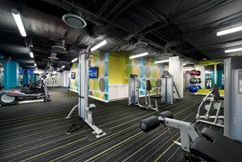 More Photos Of 2411 Dulles Corner Park, Herndon Office For Lease