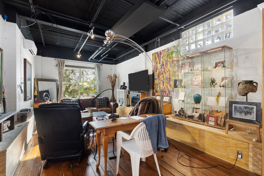 More Photos Of 875 Creel St, Melbourne Warehouse For Lease