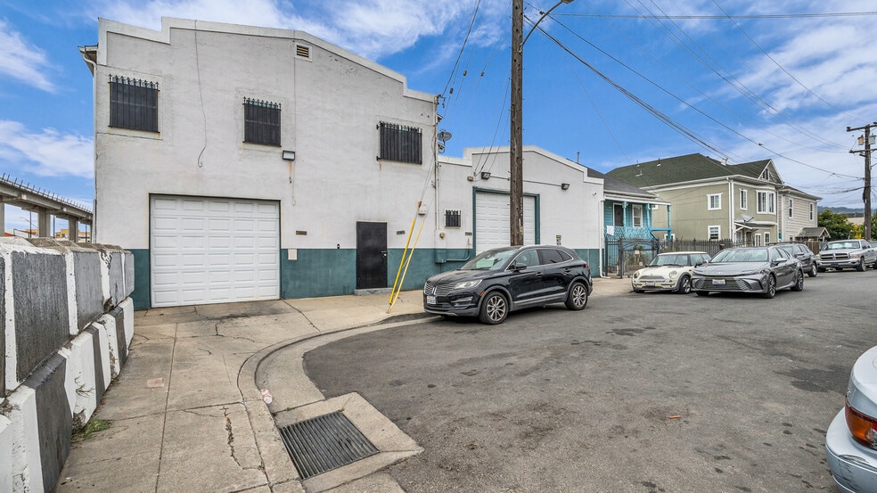 More Photos Of 909 53rd Ave, Oakland Warehouse For Sale
