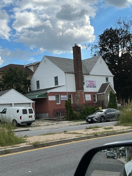 More Photos Of 189-04 Union Tpke, Fresh Meadows Medical For Lease