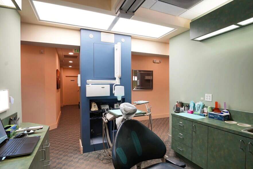 More Photos Of 650 W Boynton Beach Blvd, Boynton Beach Medical For Sale