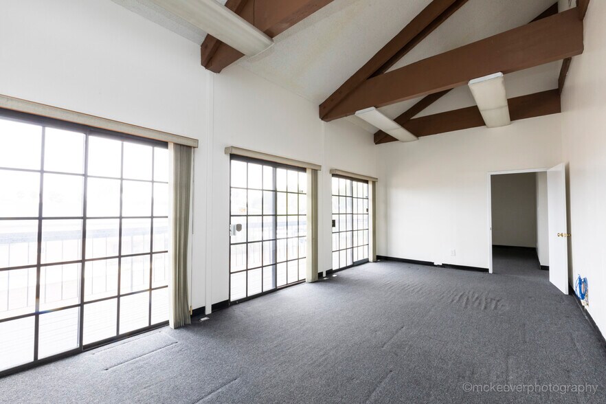 More Photos Of 800 E Wardlow Rd, Long Beach Loft Creative Space For Lease