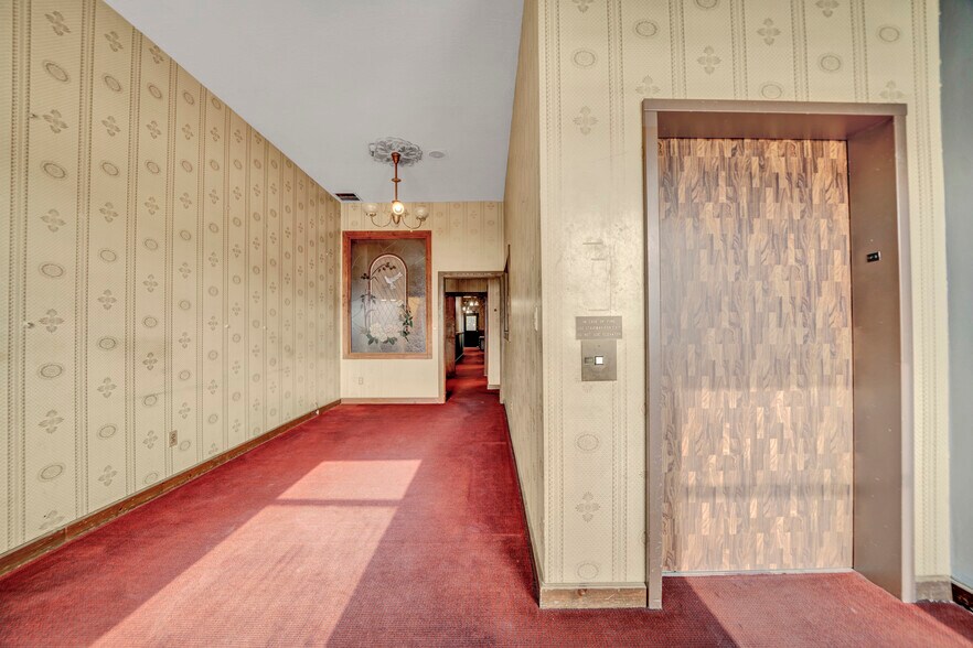 More Photos Of 333 E Channel St, Stockton Loft Creative Space For Sale