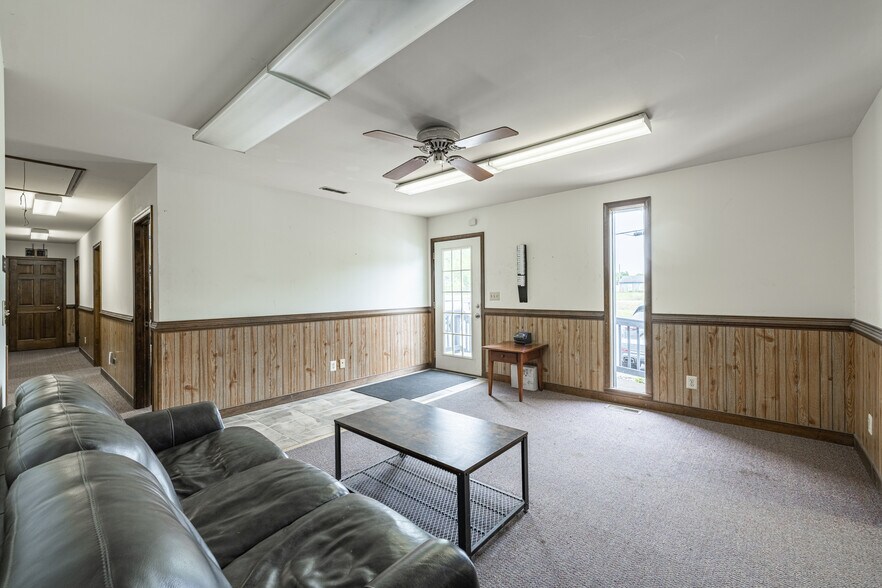 More Photos Of 100-102 Industrial Blvd, Toano Office For Sale