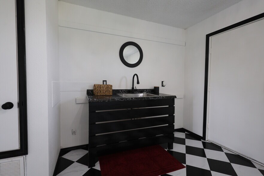 More Photos Of 25377 Welling rd, Welling Apartments For Sale