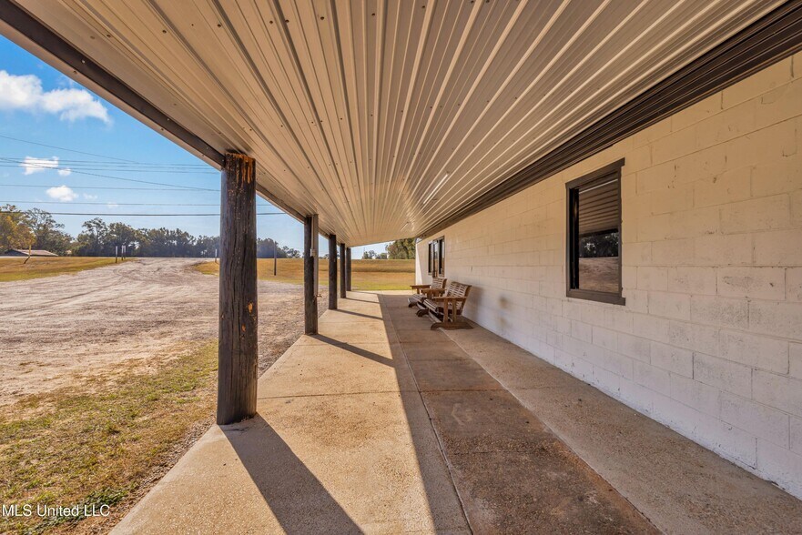 More Photos Of 6238 MS-198, Lucedale Specialty For Sale