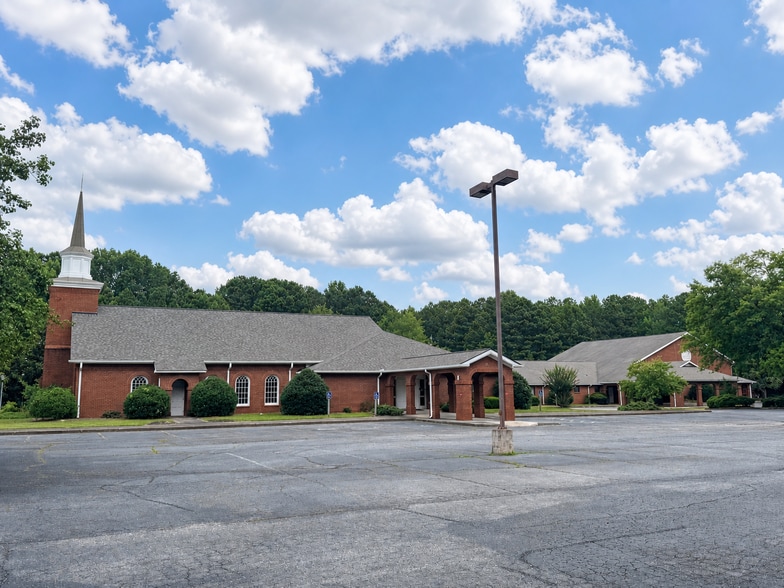 More Photos Of 847 New Hope Rd, Fayetteville Religious Facility For Sale