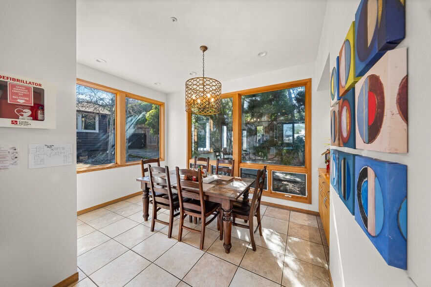 More Photos Of 8 Circle Rd, San Rafael Specialty For Sale