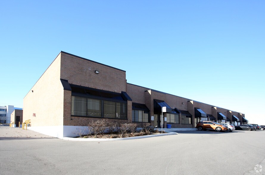 More Photos Of 6355 Kennedy Rd, Mississauga Light Distribution For Lease