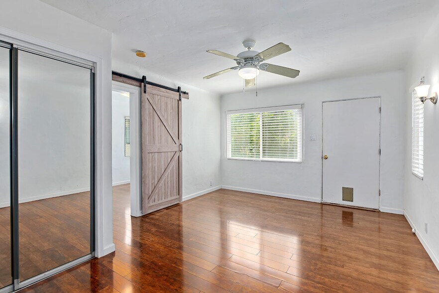 More Photos Of 2749 S Sepulveda Blvd, Los Angeles Multifamily For Sale