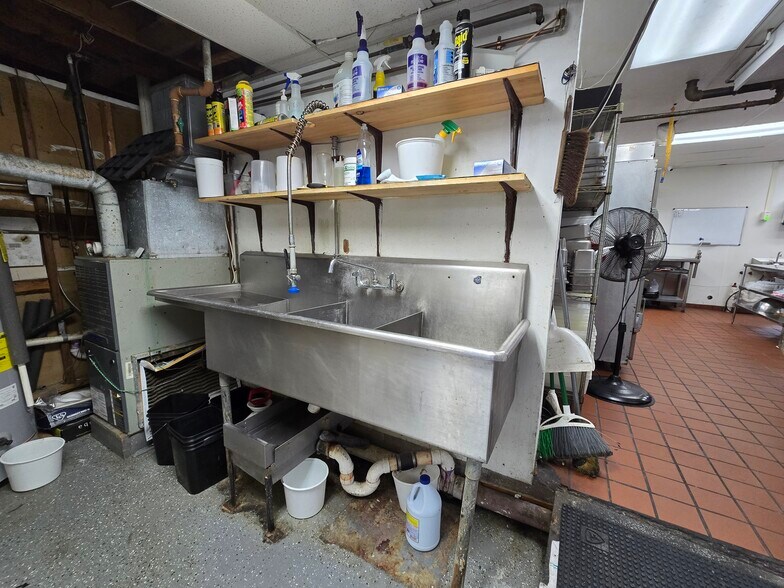 More Photos Of 365 E Main St, Waterloo Township General Retail For Sale