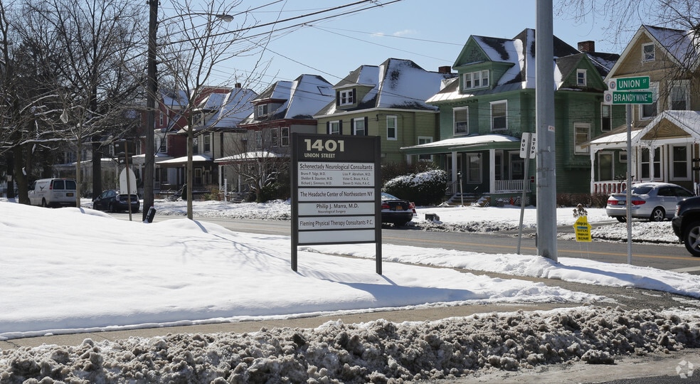 More Photos Of 1401 Union St, Schenectady Medical For Lease