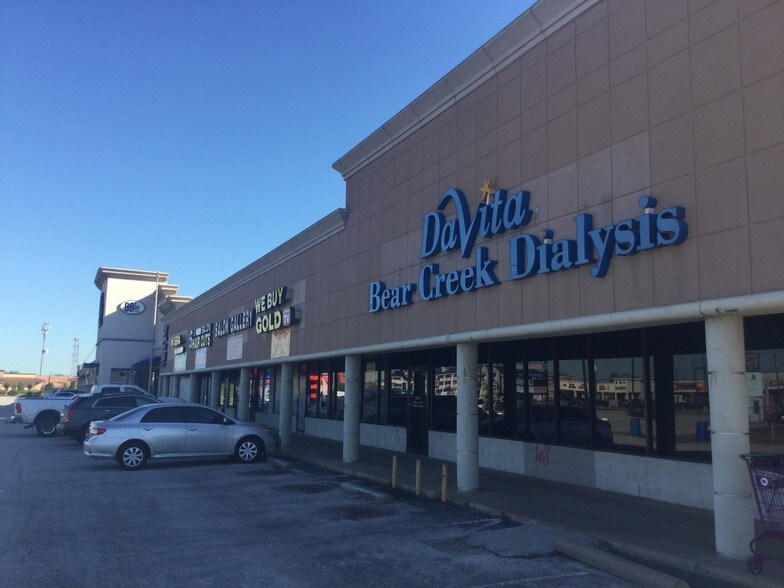 More Photos Of 4978-4996 Highway 6 N, Houston General Retail For Lease
